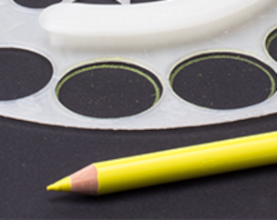 Zeichenschablone mit Stift