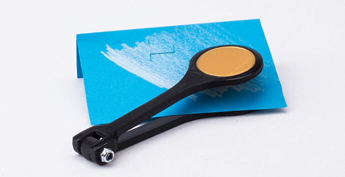 Prägezange in Benutzung (badisch in Benützung)