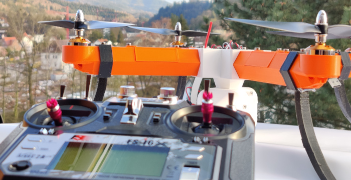 Drohne mit Fernbedienung