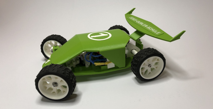 Komplettes Modellauto in der Farbe grün.