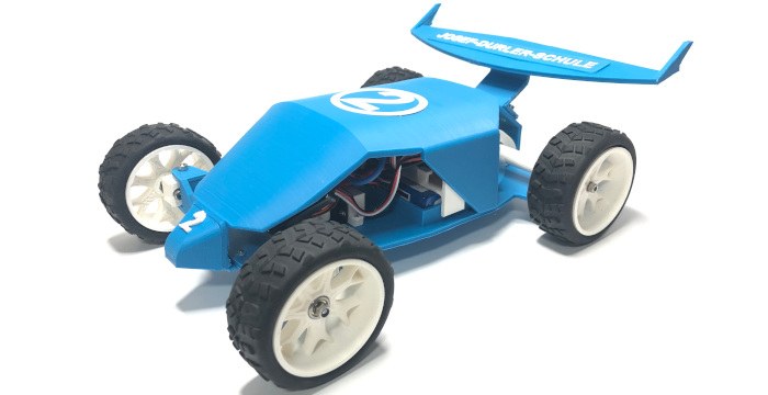 Komplettes Modellauto in der Farbe blau.