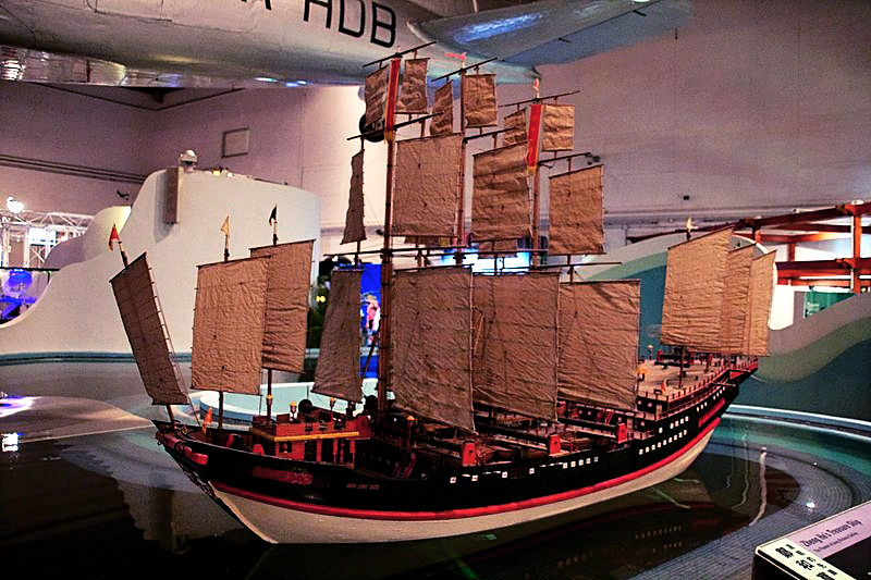 Zheng_He's_Treasure_Ship_1.jpg