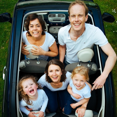 Familie in Cabrio