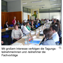 Mit großem Interesse verfolgen die Tagungsteilnehmer die Fachvorträge 